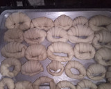 Foto del paso 4 de la receta: Medialunas (sin manteca y fácil)