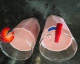 A picture of step 4 of Strawberry Milk shake.