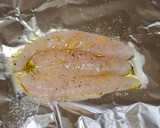 Foto del paso 4 de la receta: Pescado empapelado con acelgas