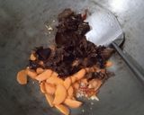 Foto langkah ke 2 dari resep Pokcoy Tumis Jamur Kuping.