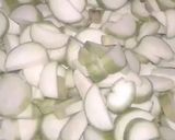 A picture of step 1 of Torai ki sabzi.