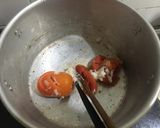 Hình bước làm 1 của món Trai trai sào hành dăm thì là