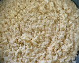 Foto del paso 2 de la receta: Tartar de salmón con arroz carnaroli y salsa teriyaki
