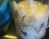 Foto langkah ke 1 dari resep Berry Banana Smoothies.