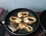 Hình bước làm 2 của món Cá sốt cà chua cay siêu ngon