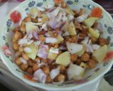 A picture of step 3 of Saucy Chana chat.