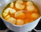 A picture of step 1 of Rutabaga (swede) mashed curry:.
