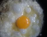 Foto langkah ke 2 dari resep Telur kecap uenak.