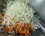 A picture of step 3 of Schezwan vegetable noodles.