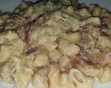 Foto del paso 3 de la receta: Pasta tiburón🦈 o coditos a la carbonara