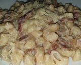 Foto del paso 3 de la receta: Pasta tiburón🦈 o coditos a la carbonara