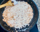 Foto del paso 3 de la receta: Pasta con salmón y nata