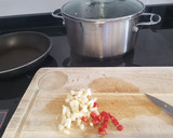 Foto del paso 1 de la receta: Espaguetis picantes con jamón ibérico y tomates secos