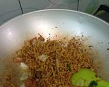 Foto langkah ke 2 dari resep Mie goreng Jawa.