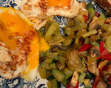 Foto del paso 4 de la receta: Huevos a la plancha con verduras