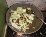 Foto langkah ke 3 dari resep Jjangmyeon Sosis.