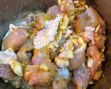 รูปขั้นตอนการทำที่ 1 ของ Chicken Curry with Rum