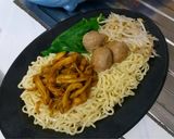 Foto langkah ke 8 dari resep Mie Ayam Bakso Ternyata Lebih Enak Bikin Sendiri Loh.