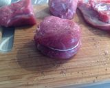 Foto del passaggio 3 della ricetta Filetto di maiale con salsa di cipolle e aceto balsamico
