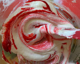 Foto del paso 20 de la receta: Bienvenidos a la Navidad🎄. Helado con macarrones y salsa de frutos rojos