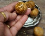 A picture of step 4 of Til ke Ladoo (Laduu) !!.