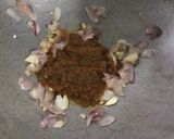 Foto langkah ke 2 dari resep 35. Nasi Goreng Kare Ayam.