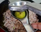 A picture of step 4 of Vegetable Red Rice Poha.