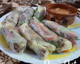 A picture of step 3 of Vietnamese Rice Paper Rolls with Peanut Sauce.