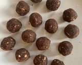 Foto langkah ke 2 dari resep Coklat Kurma Bliss Balls.