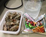 รูปขั้นตอนการทำที่ 1 ของ หัวกุ้งชุบแป้งทอด