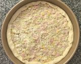 Foto del paso 4 de la receta: Tarta de puerro, cebolla y jamón