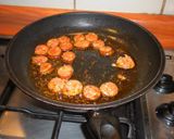 Foto del paso 3 de la receta: Fideos chinos con verduras salteadas y longaniza
