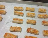 Foto langkah ke 6 dari resep Kaasstengels Super Ngeju.