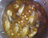 Foto del paso 13 de la receta: Garbanzos con alitas de pollo, especia y toque de pimentón