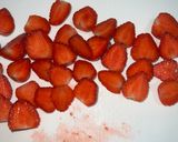 Foto langkah ke 1 dari resep 377. Puding Strawberry.