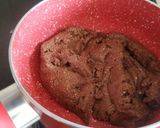 A picture of step 4 of "Choco chips Sandesh".