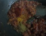 A picture of step 2 of Matar paneer.