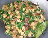 Foto langkah ke 4 dari resep Oseng Mercon K2(kacang kikil).