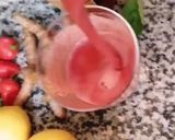 Une image de l'étape 4 de Jus betteraves fraises.