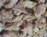 รูปขั้นตอนการทำที่ 2 ของ ข้าวผัดน้ำพริกเผาไก่