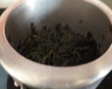 A picture of step 2 of Sarso ka saag.