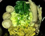 Foto langkah ke 5 dari resep Tumis Usus dan Kulit Ayam untuk Topping Mie Ayam.