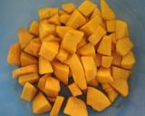Foto langkah ke 1 dari resep Soup Pumpkin with Bread Toast.