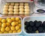 A picture of step 2 of Khanom Pia (Chinese Pastry).