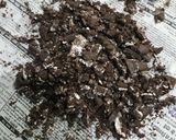 A picture of step 2 of Oreo icecream.