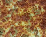 A picture of step 4 of Chicken Pizza.