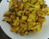 A picture of step 3 of Aloo gobhi.
