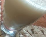 A picture of step 3 of Banana shake.