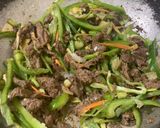 A picture of step 3 of Beef Thai Style noodles/spaghetti.