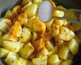 A picture of step 5 of Aaloo posto.